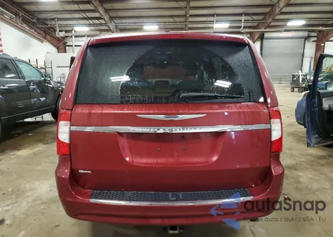 2016 Chrysler Town & Country Touring from USA, damaged, VIN 2C4RC1BG4GR166231